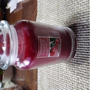 Yankee candle New 19 oz. Holiday Magic
